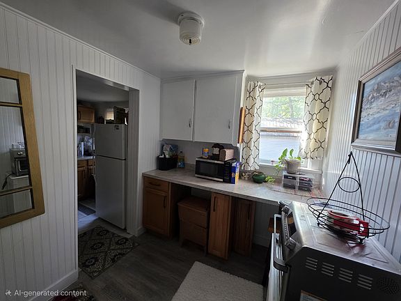 4th image of 530 Cherry St