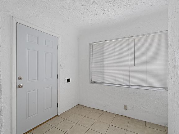 3rd image of 3114 Morehead Ave