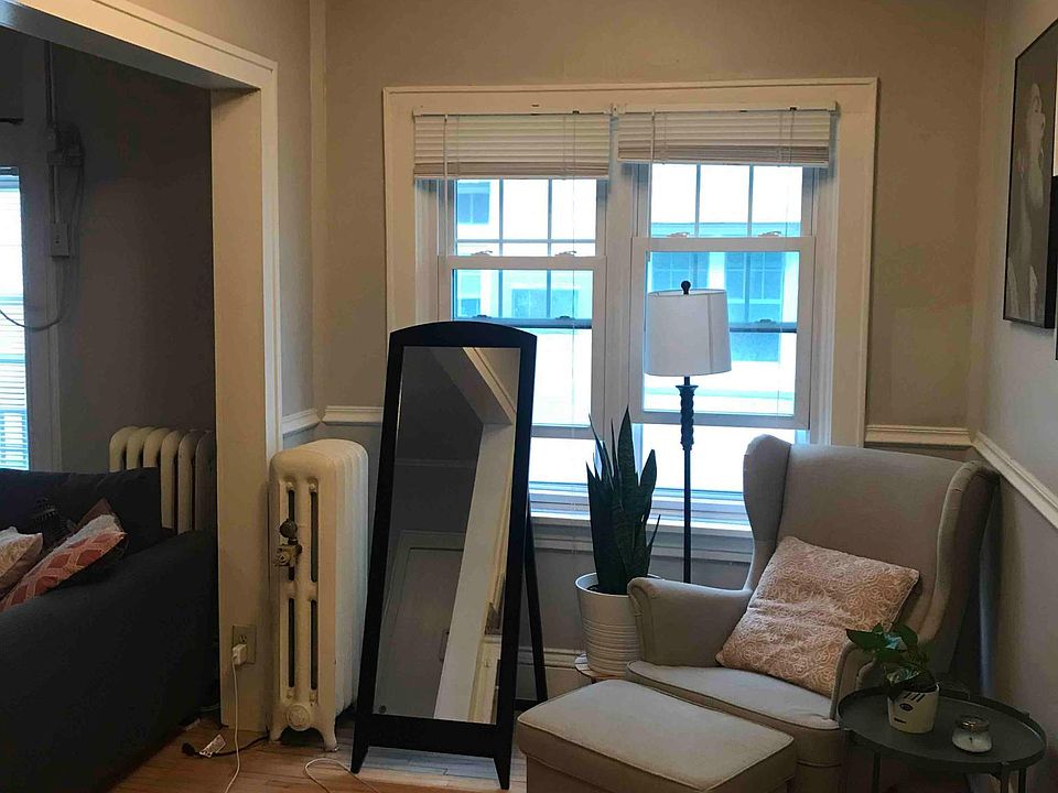 1st image of 1115 W 28th St APT 105
