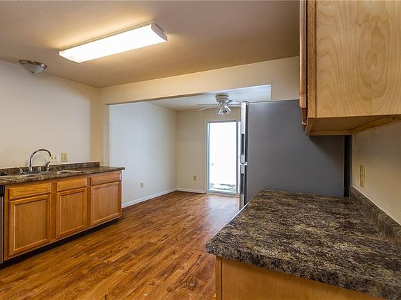 3rd image of 25108 Cooper Ave