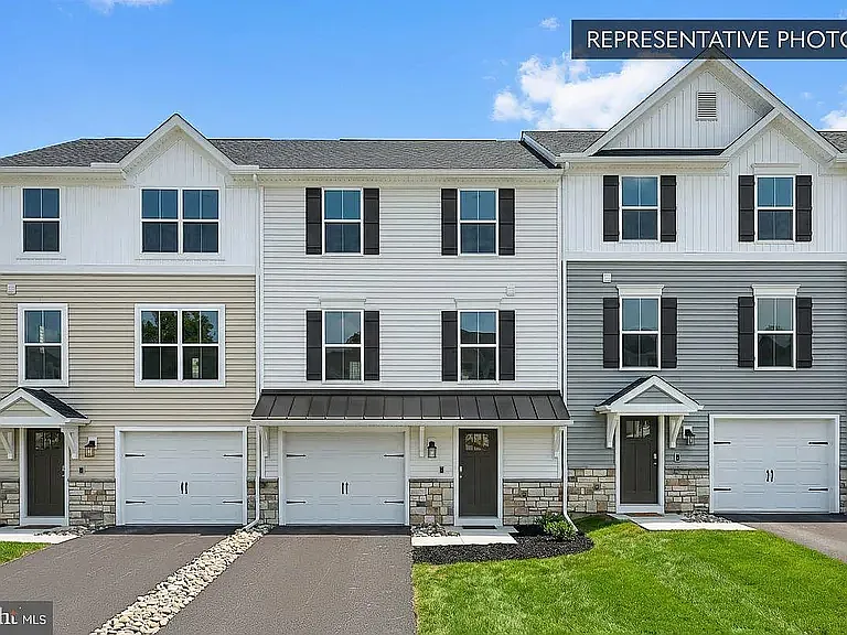 3 bed, 2.5 bath, 1546 sqft, $2,250 — Photo 2