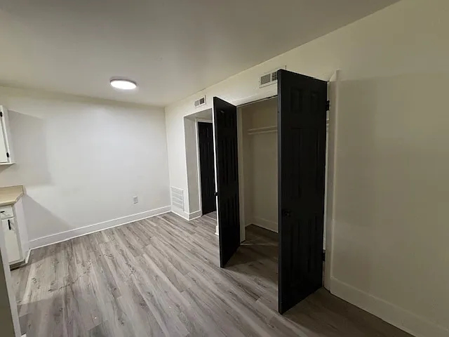 601 King George Ave SW — Photo 2
