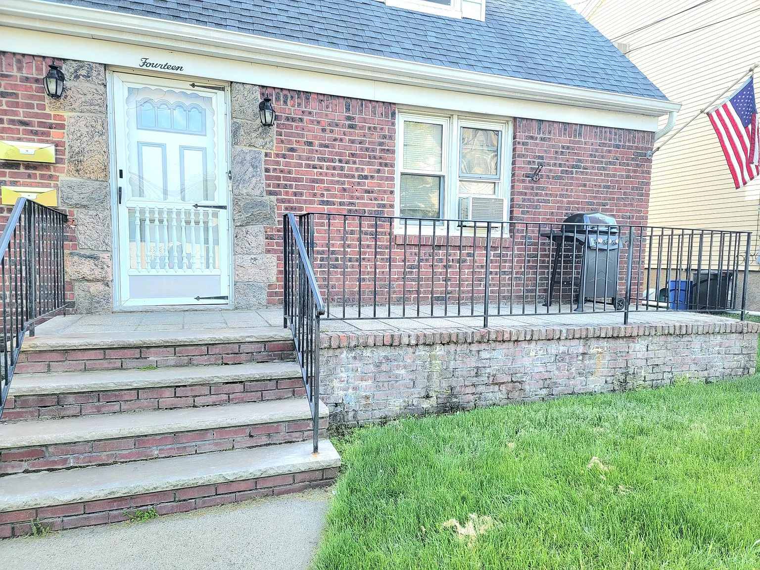2 bed, 1000 sqft, $2,100 — Photo 2