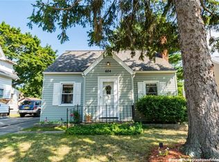 604 Bennington Dr, Rochester, NY 14616