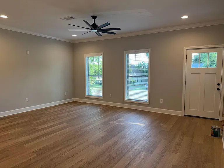 16 Lakeview — Photo 4