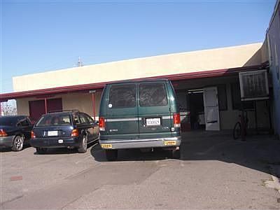 2nd image of 1455 E Yosemite Ave