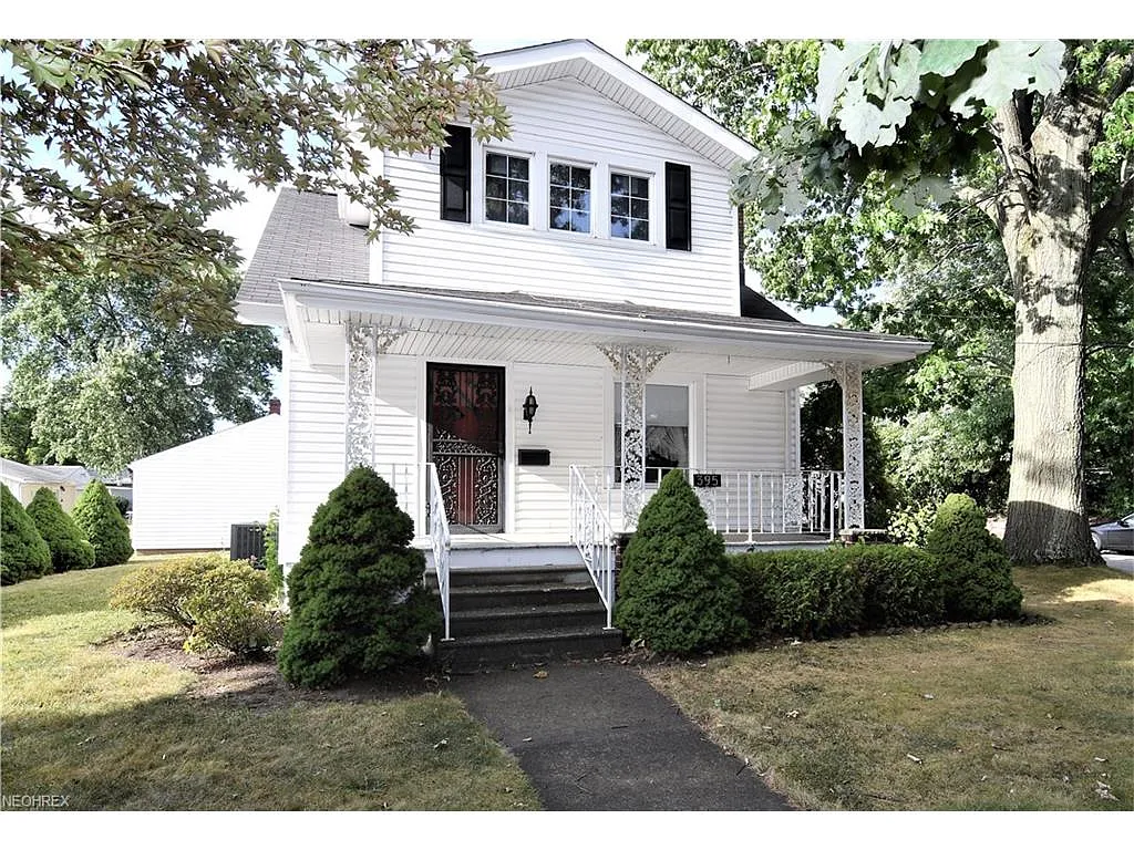 395 Norton Ave photo 1