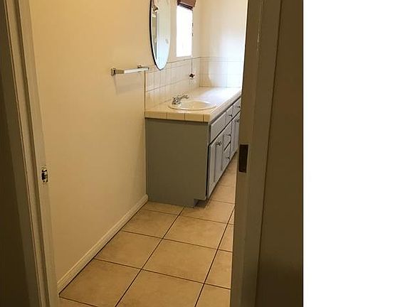 5th image of 5836 1/2 Brentwood St