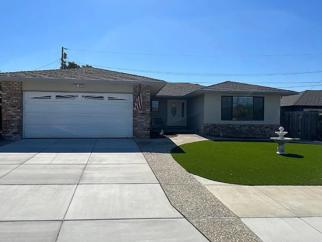 1261 Ramona Ave photo 1