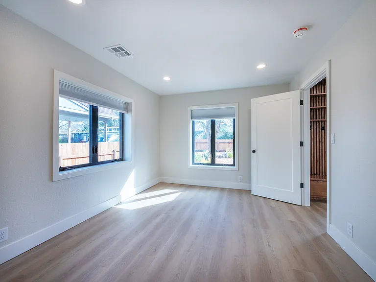 Bedroom #3 ; 
2 large windows and closet organizers