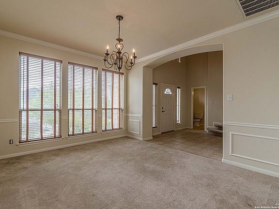 5th image of 135 IMPALA CIR