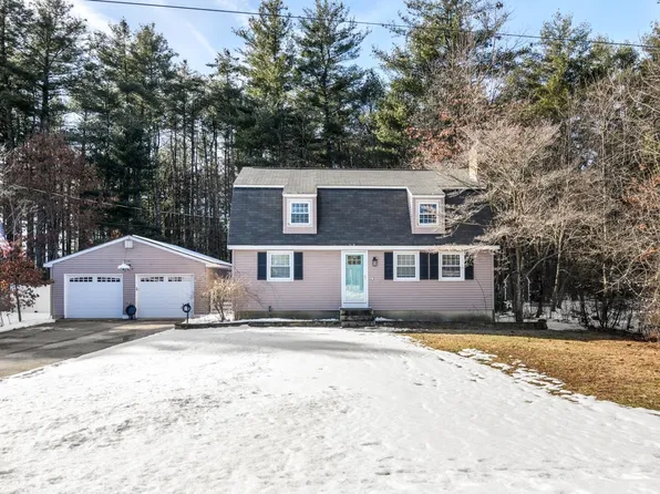 22 Watersedge Drive, Nashua, NH 03063