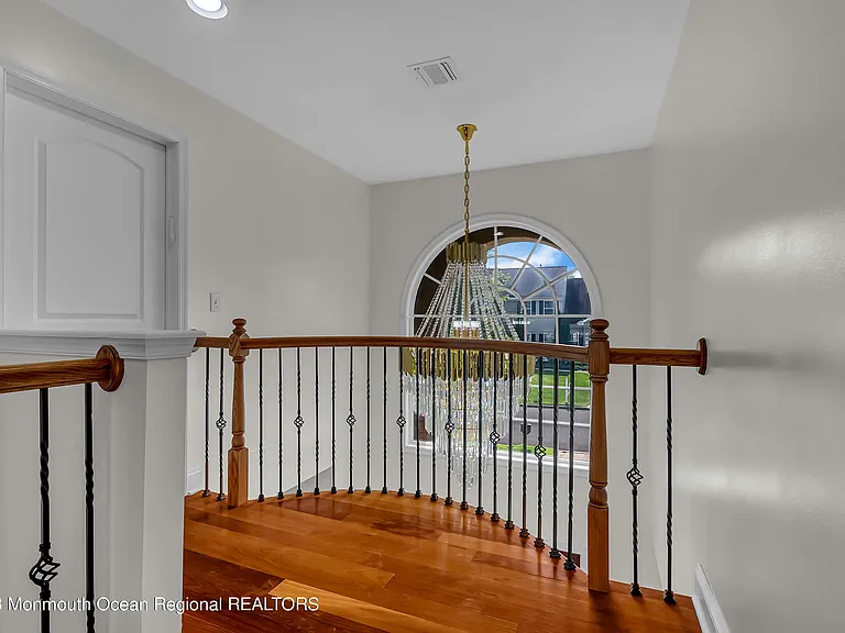 1607 Holbrook St — Photo 24