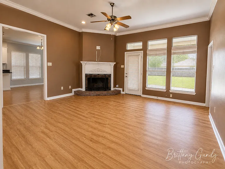 6037 Braeburn Ct — Photo 11