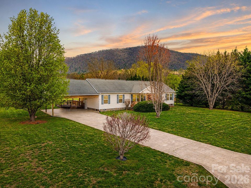1st image of 22 Brookfield Ln