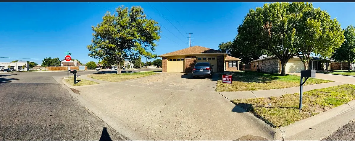Building Photo - 2214 Troveta Dr