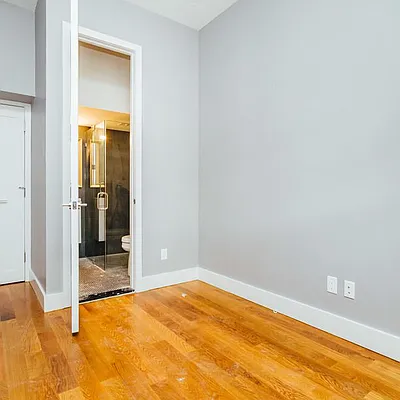Rented by Nooklyn NYC LLC | media 19