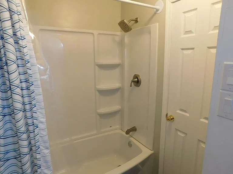 605 Hayden Ct — Photo 26
