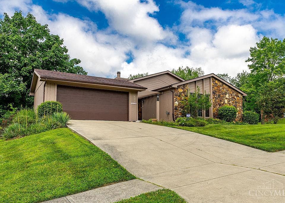 1st image of 121 Farmington Dr