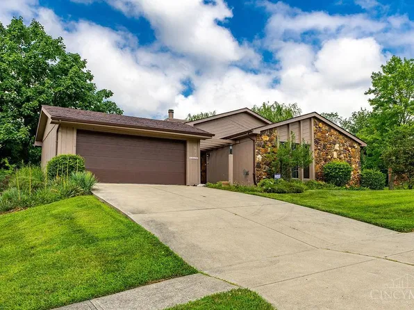 121 Farmington Dr, Hamilton, OH 45013