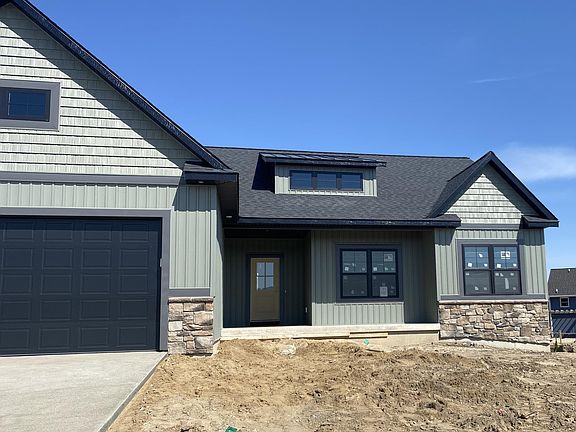 3rd image of 3771 Teton Dr