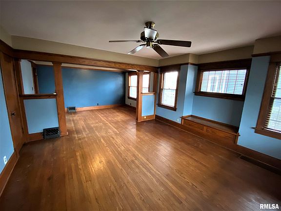 2nd image of 1539 Summit St
