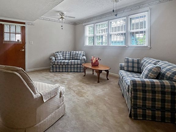 4th image of 110 Wendell Ct
