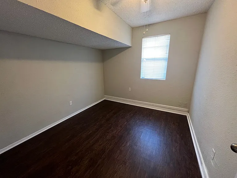 222 Ruslee St — Photo 8