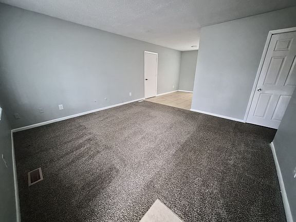 4th image of 3526 Luewan Ct