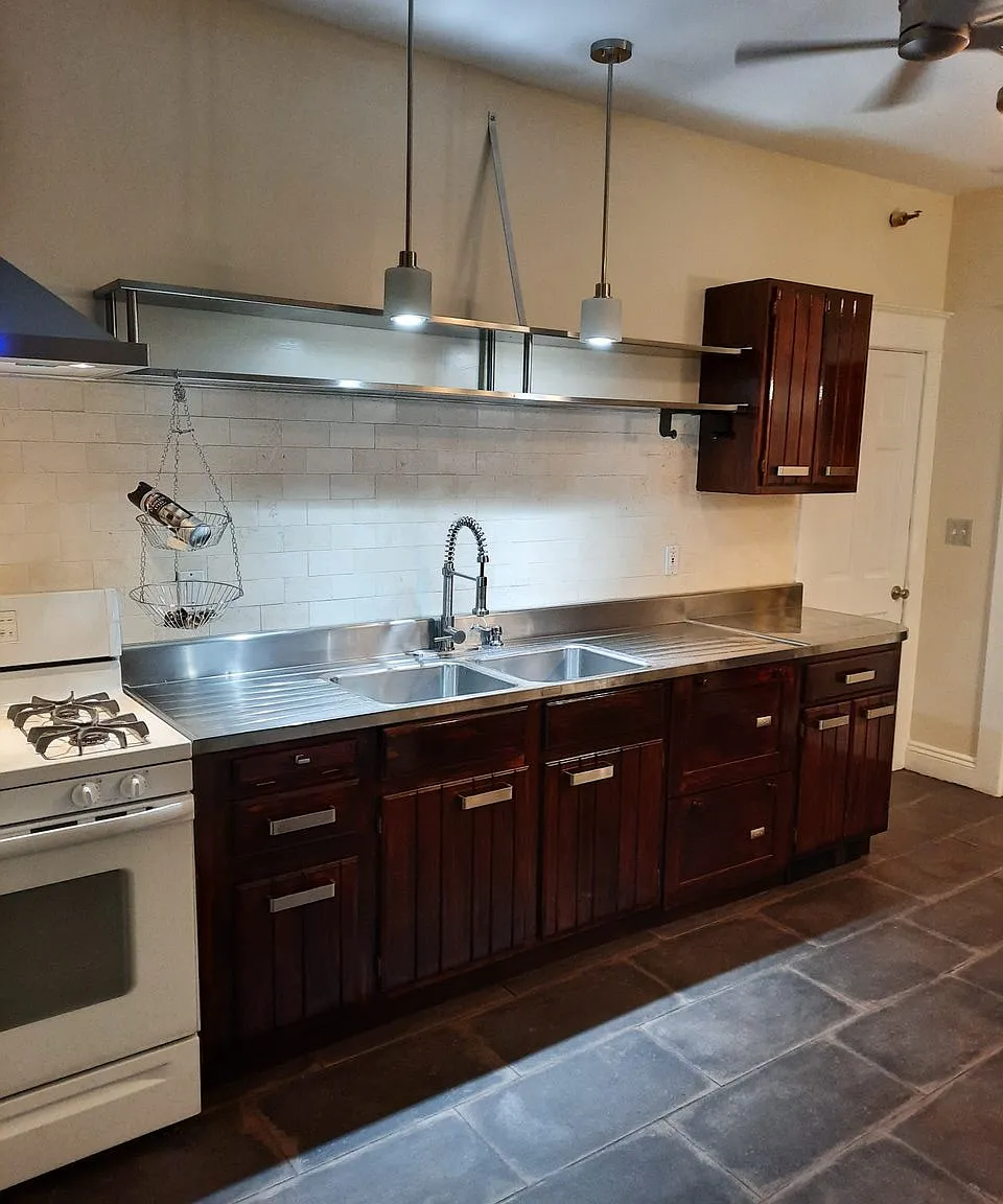 25 S. Main Ave — Photo 1