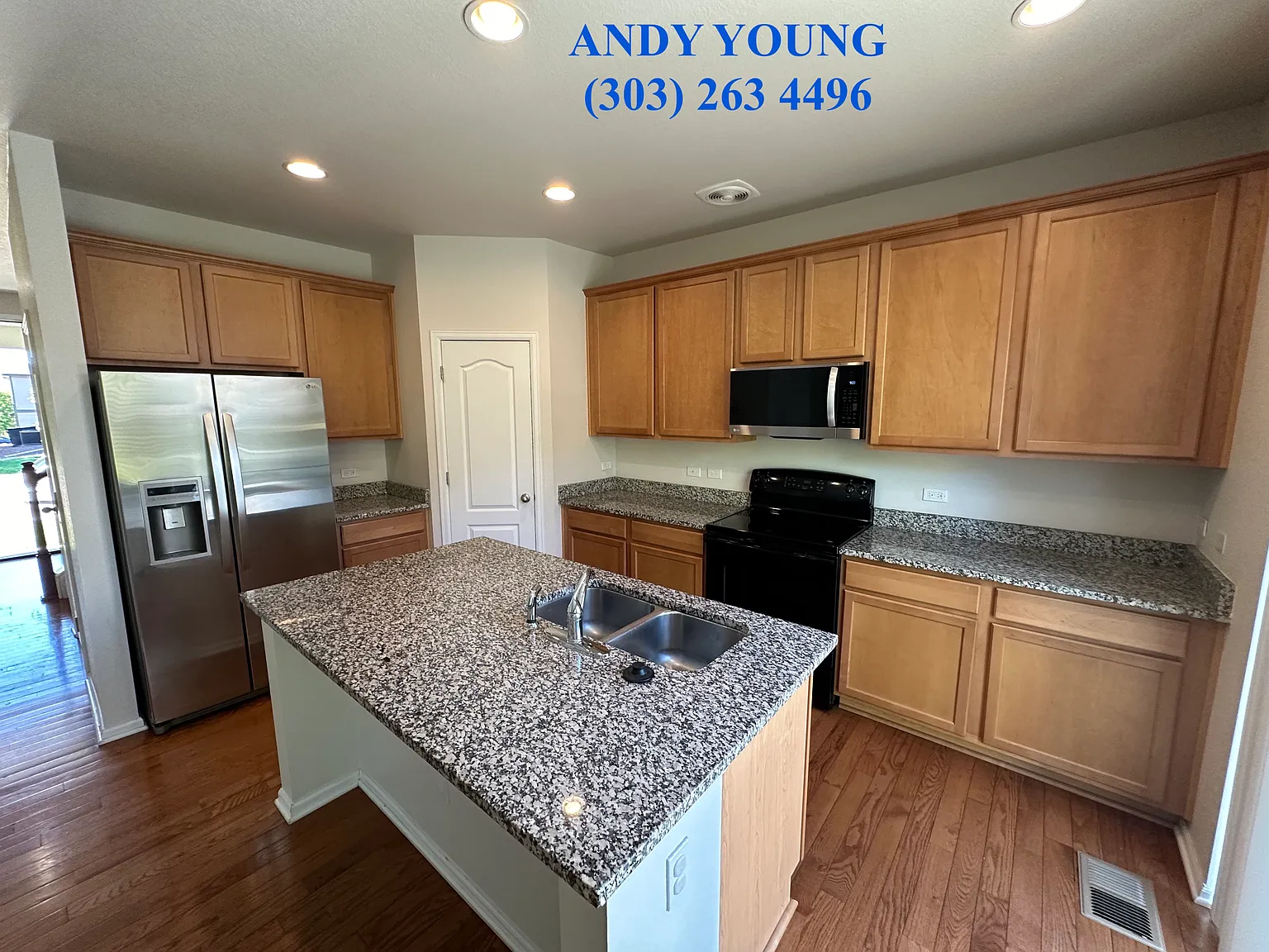 4 bed, 2.5 bath, 2574 sqft, $3,100 — Photo 3