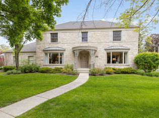 6657 N Le Mai Ave, Lincolnwood, IL 60712