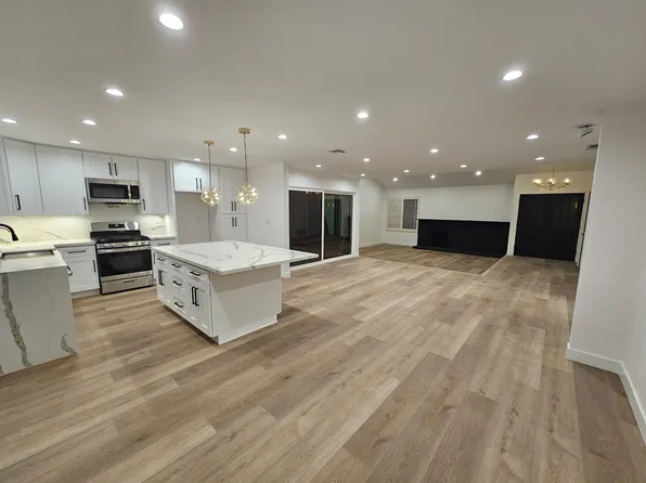 2857 Pinelawn Dr, La Crescenta, CA 91214