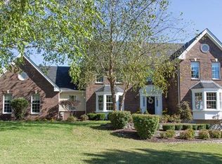 17409 Emily Way Ct, Chesterfield, MO 63005