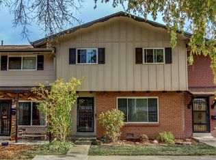 586 S Xenon Ct, Lakewood, CO 80228