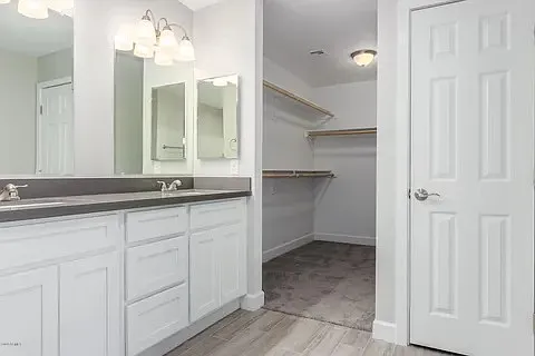 1014 E Odeum Ln — Photo 17