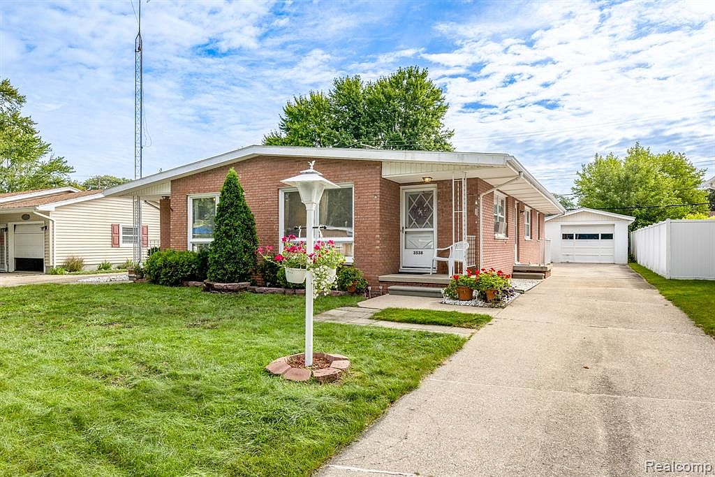 3538 Williamsburg Dr, Port Huron, MI 48060 Zillow
