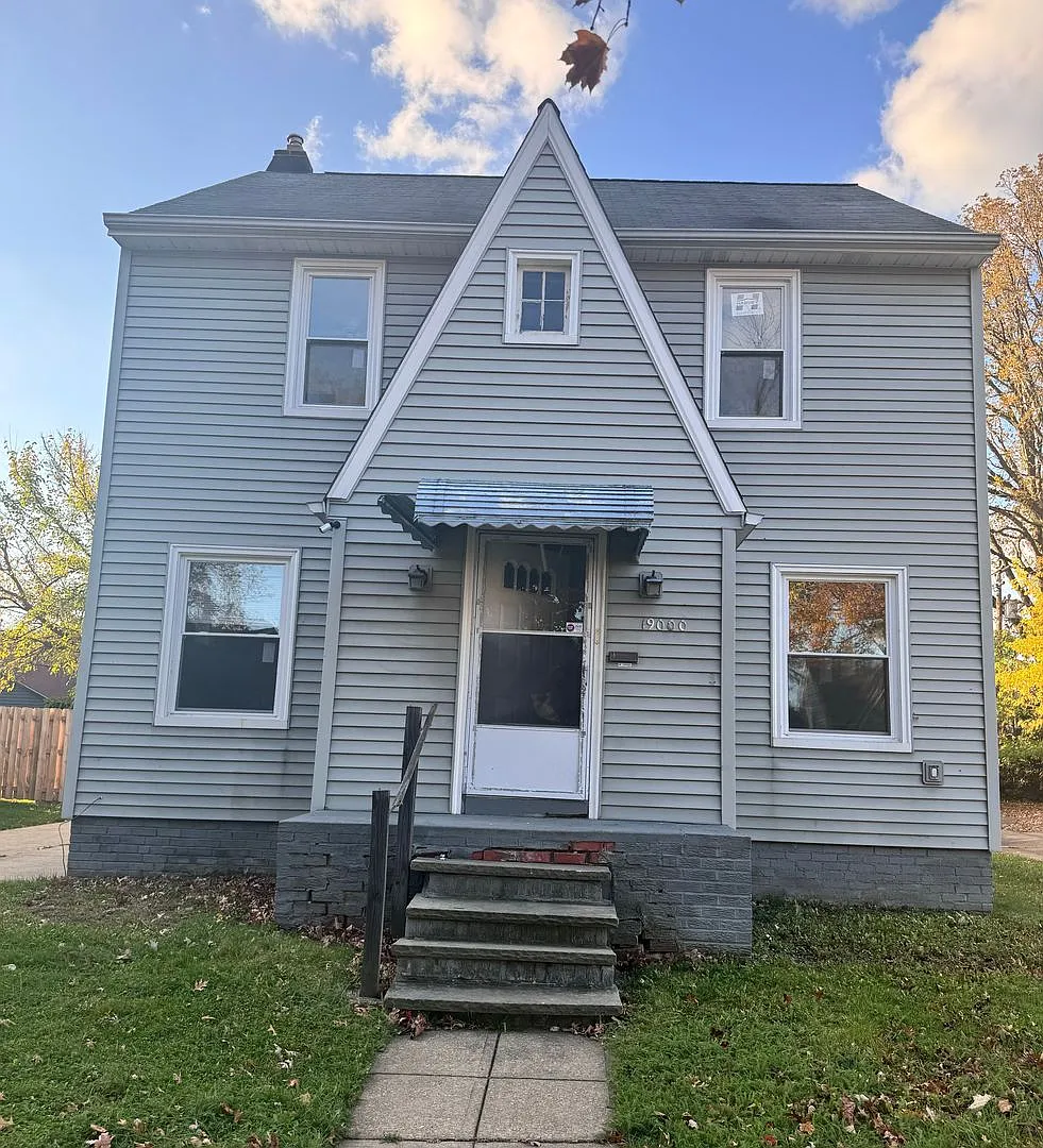 19000 Meredith Ave photo 1