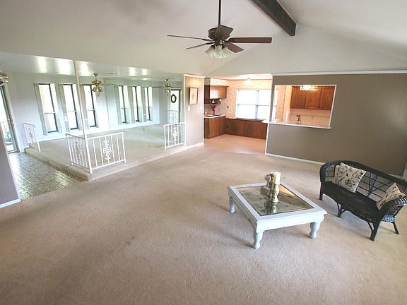 2nd image of 410 W Forrest Ln