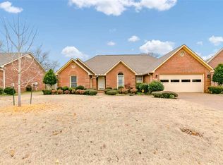 244 Chapel Creek Dr, Jackson, TN 38305