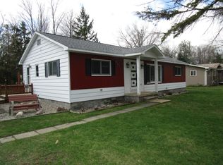 6577 W Dorothy Ave, Indian River, MI 49749