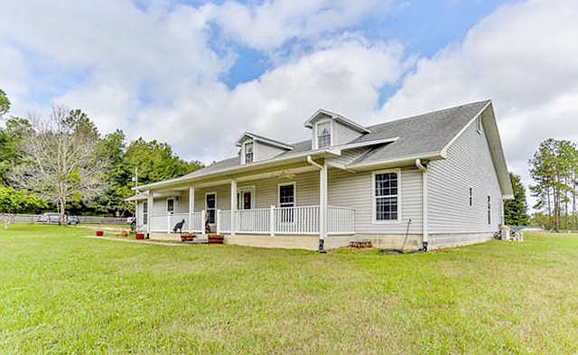 1st image of 15028 Giddyup Ln
