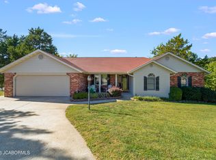 4900 Woods Xing, Jefferson City, MO 65109
