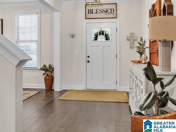 3rd image of 205 Macdonald Ct