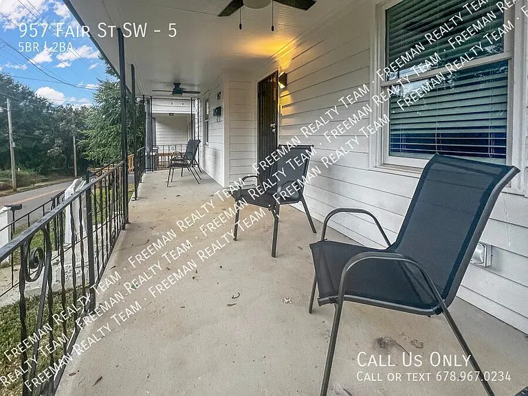 957 Fair St SW #5 — Photo 1