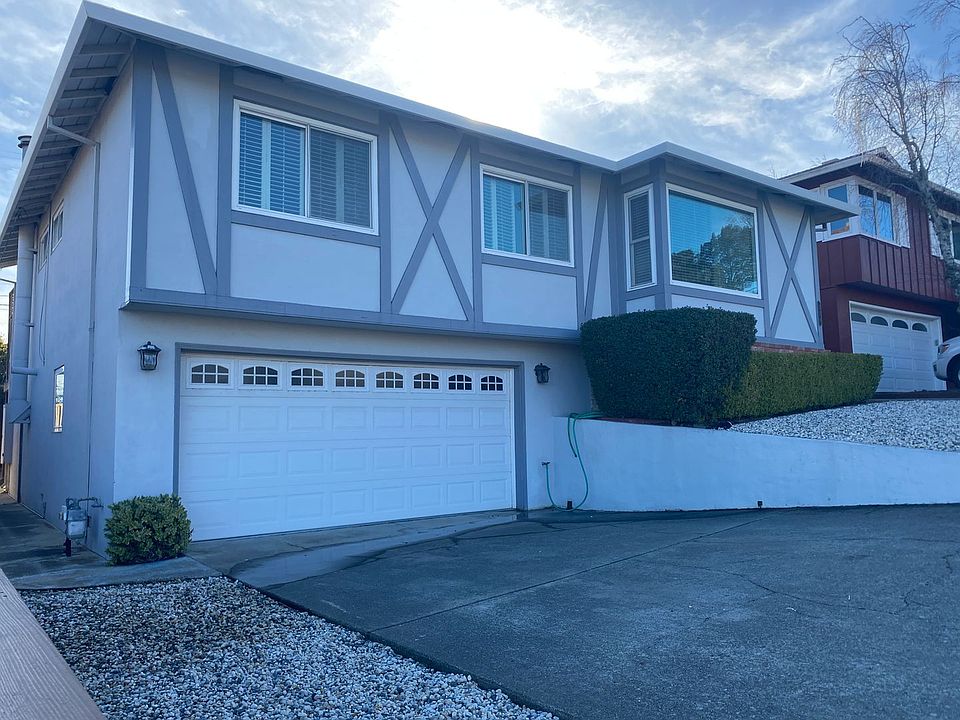 1st image of 326 Courtland Dr
