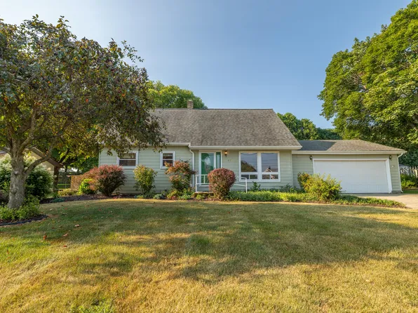 423 W Church Ave, Reed City, MI 49677