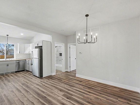 5th image of 420 Pine St