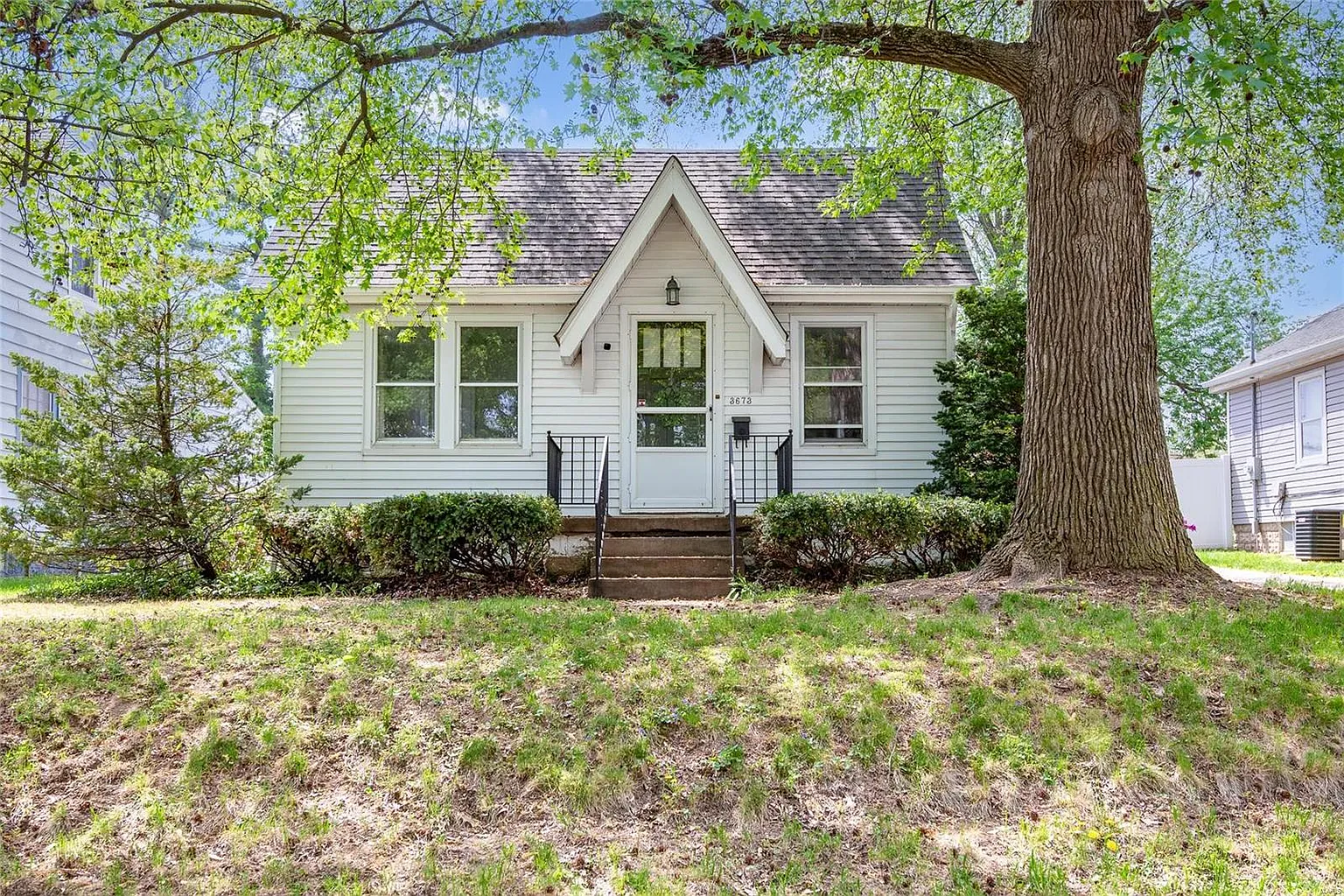 3673 Western Ave photo 1