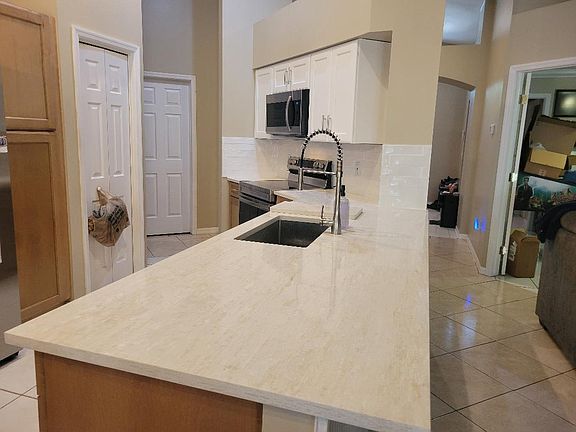 Brand new Kitchenmaid Cabinets and quartz countertops